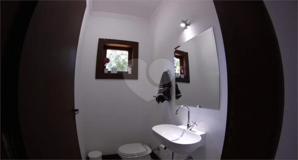 Casa à venda com 4 quartos, sendo 3 suítes, no condomínio Parque dos Manacas, Jundiaí - SP
