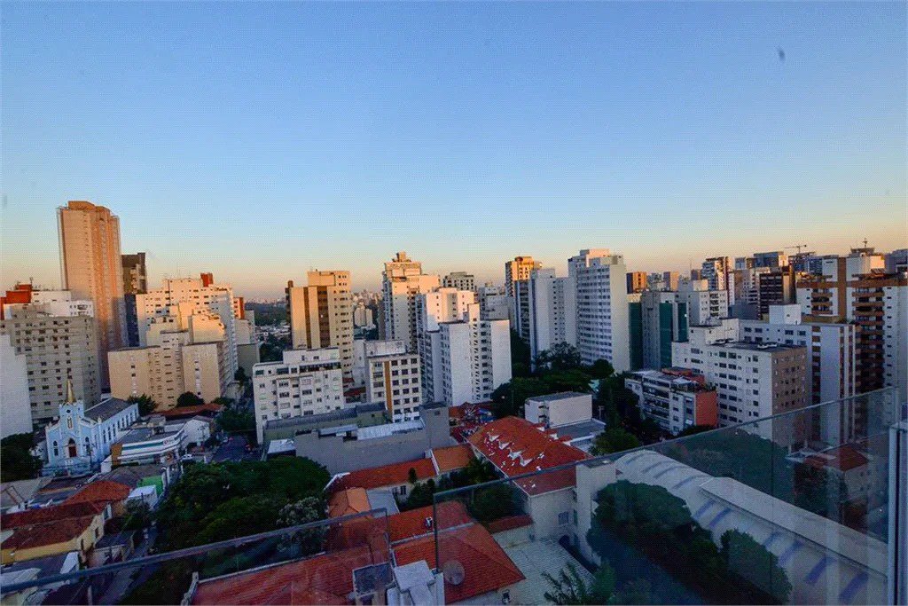 Cobertura à venda com 3 quartos, sendo 1 suíte, em Pinheiros, São Paulo - SP