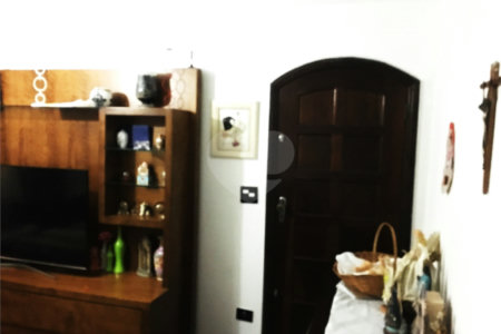 Sobrado à venda com 4 quartos, sendo 1 suíte,  em Vila Gomes, São Paulo, SP