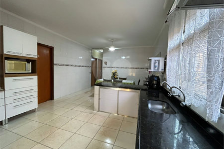 Casa à venda com 3 quartos em Engenheiro Carlos de Lacerda Chaves, Ribeirão Preto, SP