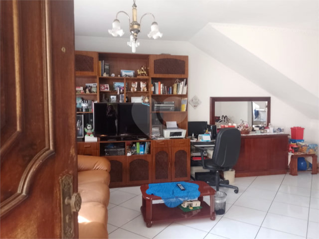 Sobrado à venda com 3 quartos, sendo 1 suíte,  em Tremembé, São Paulo, SP
