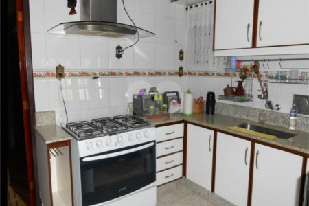 Casa à venda com 4 quartos, sendo 1 suíte, em Campo Grande, Rio de Janeiro, RJ