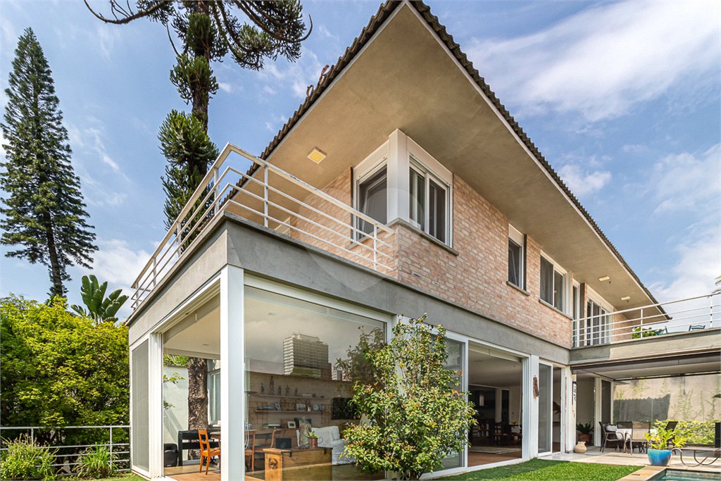 Casa à venda com 3 suítes no condomínio D'avilla, São Paulo - SP