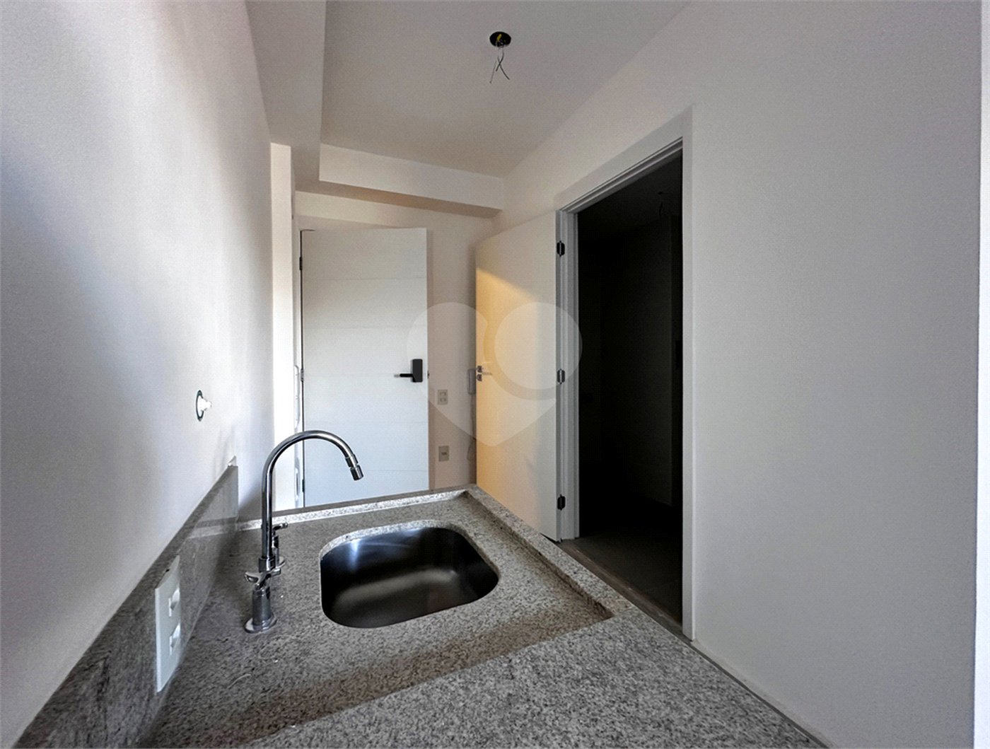 Apartamento à venda com 1 quarto em Jardim das Acácias, São Paulo, SP