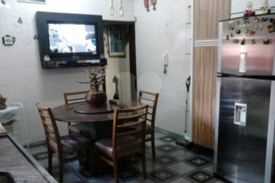 Sobrado à venda com 4 quartos, sendo 2 suítes, em Penha, São Paulo, SP