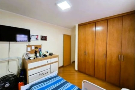 Sobrado à venda com 3 quartos, sendo 1 suíte, em Jardim Centenário, São Paulo, SP