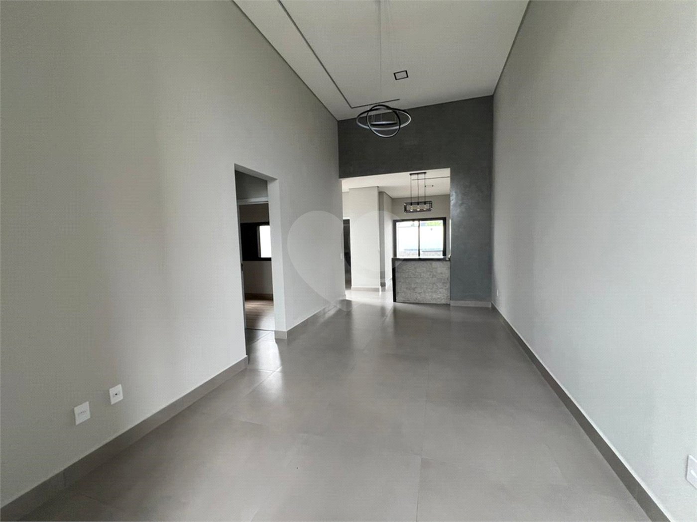 Casa à venda com 3 quartos, sendo 1 suíte, no condomínio Horto Florestal Villagio, Sorocaba - SP