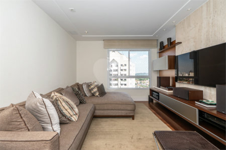 Apartamento à venda com 3 suítes em Sumarezinho, São Paulo, SP