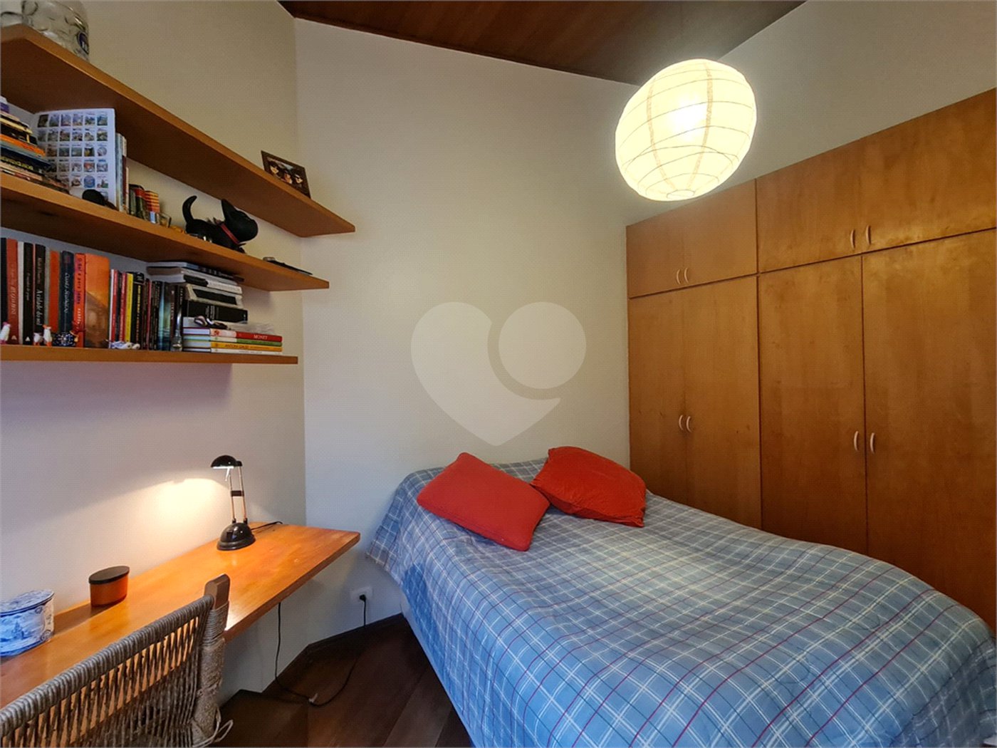 Casa Térrea à venda com 4 quartos, sendo 2 suítes, em Interlagos, São Paulo, SP