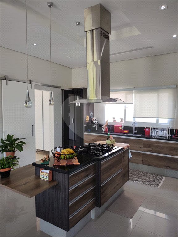 Casa à venda com 3 suítes no condomínio Reserva dos Vinhedos, Louveira - SP