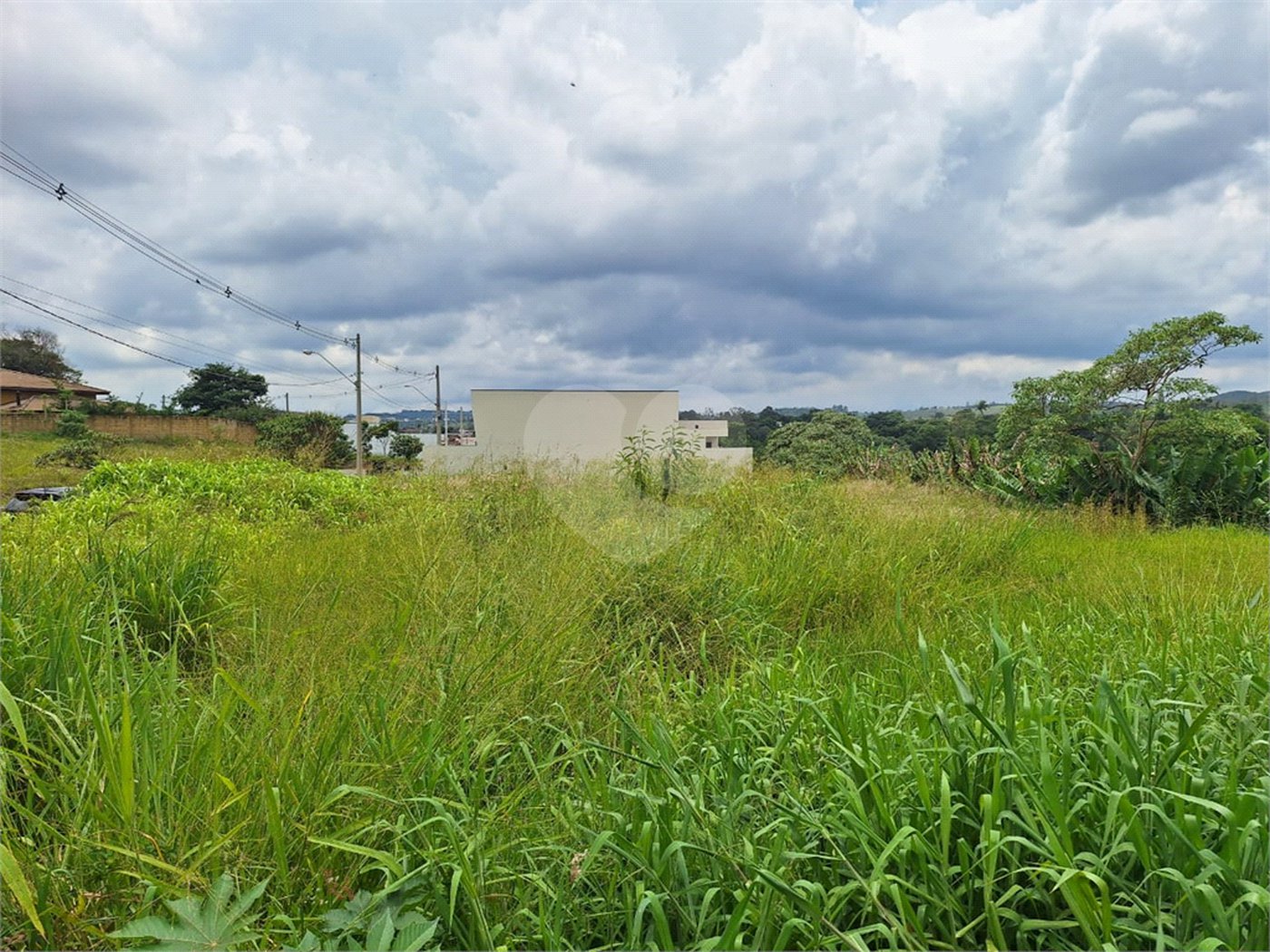 Terreno à venda com 1 suíte em Pinheirinho, Vinhedo, SP