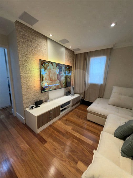 Apartamento à venda com 2 suítes em Jardim Londrina, São Paulo, SP