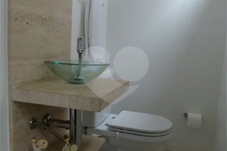 Cobertura Duplex com 126,metros quadrados próximo ao Shopping Pátio Paulista.