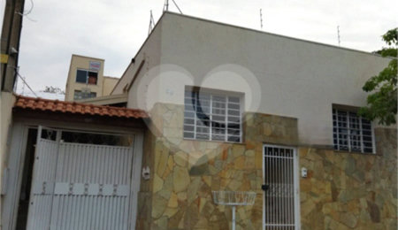 Sobrado à venda com 3 quartos, sendo 2 suítes,  no Centro, Araraquara, SP