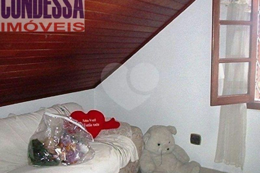 Sobrado à venda com 5 quartos, sendo 2 suítes, em Horto Florestal, São Paulo, SP