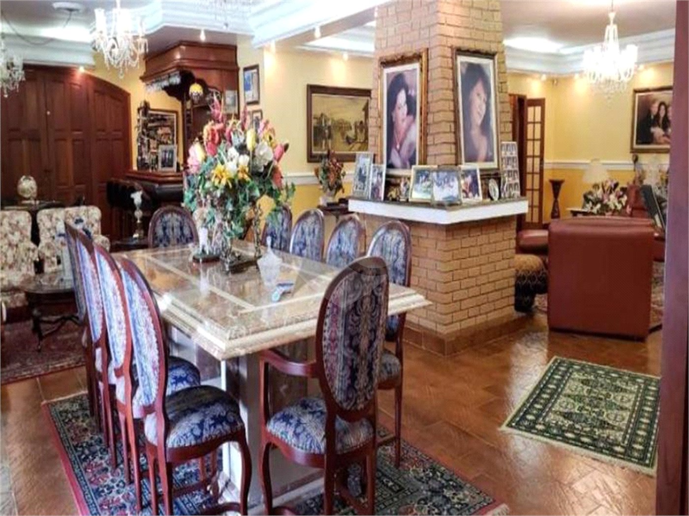 Casa à venda com 4 suítes no condomínio Vale do Itamaraca, Valinhos - SP