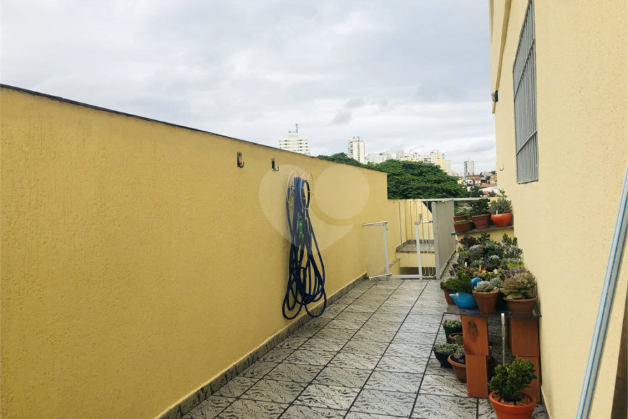 Sobrado à venda com 3 quartos, sendo 1 suíte, em Vila Romero, São Paulo, SP