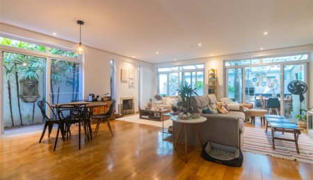Casa à venda com 4 suítes no condomínio Vila Inglesa, São Paulo - SP