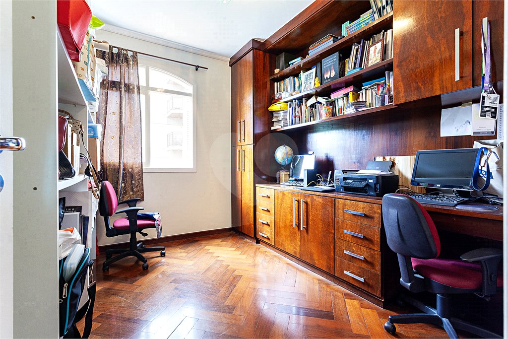 Apartamento à venda com 4 quartos, sendo 1 suíte, em Jardim Marajoara, São Paulo, SP