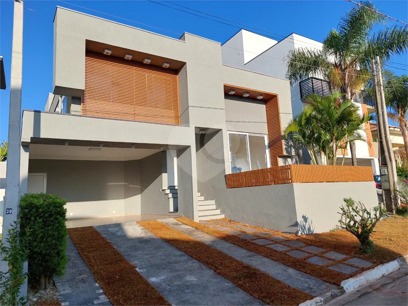 Casa à venda ou para alugar com 3 suítes em Pinheirinho, Vinhedo, SP