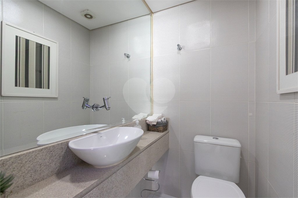 Apartamento à venda com 4 quartos, sendo 3 suítes,  em Vila Romana, São Paulo, SP