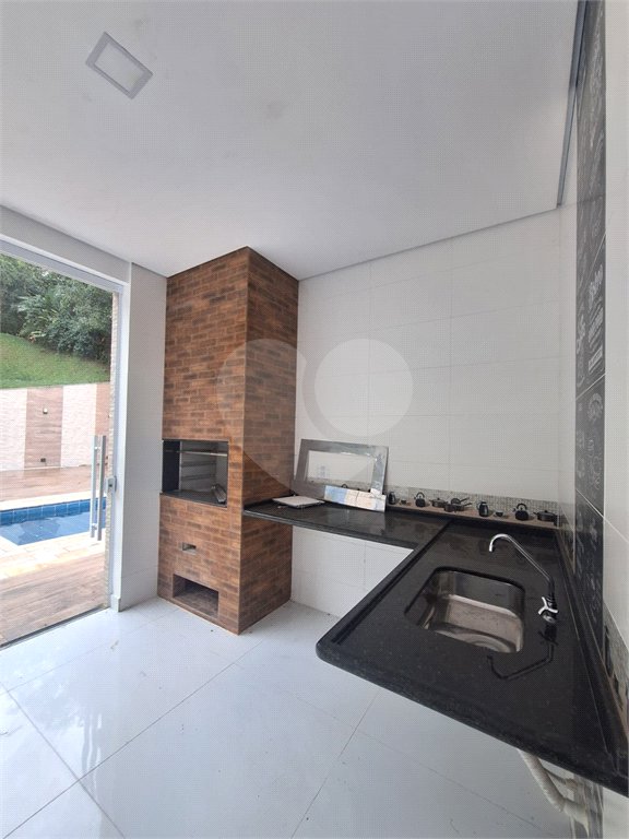 Casa em condomínio à venda com 3 suítes no Centro, Bom Jesus dos Perdões, SP