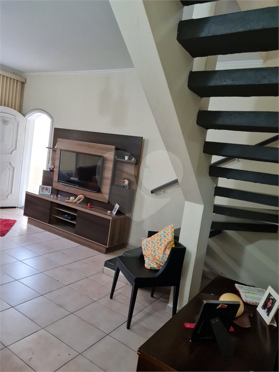 Sobrado à venda com 3 quartos, sendo 1 suíte, em Vila Ester (zona Norte), São Paulo, SP