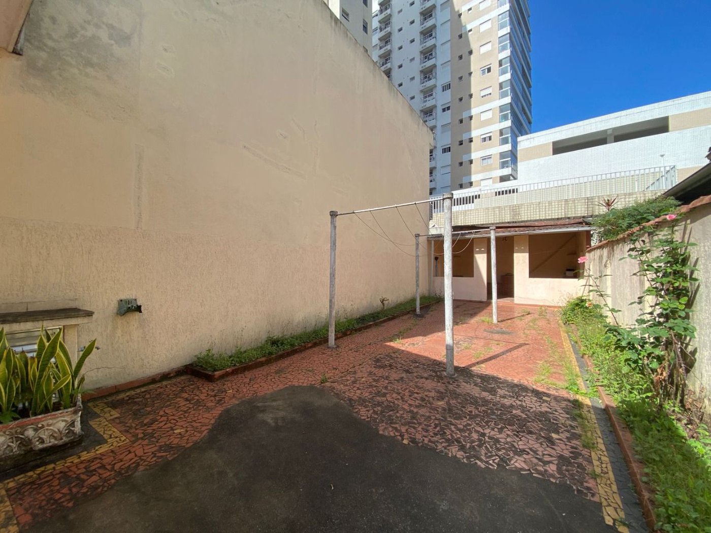 Casa com 3 dormitórios para alugar, 197 m² por R$ 8.500/mês - Embaré - Santos/SP