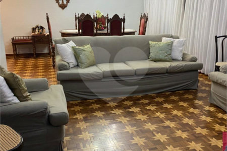 Sobrado à venda com 4 quartos, sendo 1 suíte, em Sumaré, São Paulo, SP