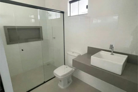 Casa à venda com 3 quartos, sendo 1 suíte, em Loteamento Jardim Europa, Balsas, MA