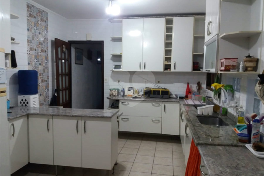 Sobrado à venda com 4 quartos, sendo 1 suíte, em Tremembé, São Paulo, SP