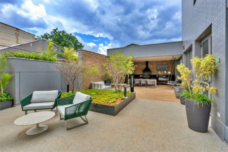 Apartamento à venda com 4 quartos, sendo 2 suítes,  em Jardim das Acácias, São Paulo, SP