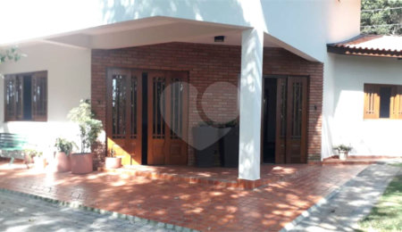 Casa à venda com 3 quartos, sendo 4 suítes,  no condomínio Alpes da Cantareira, Mairiporã - SP