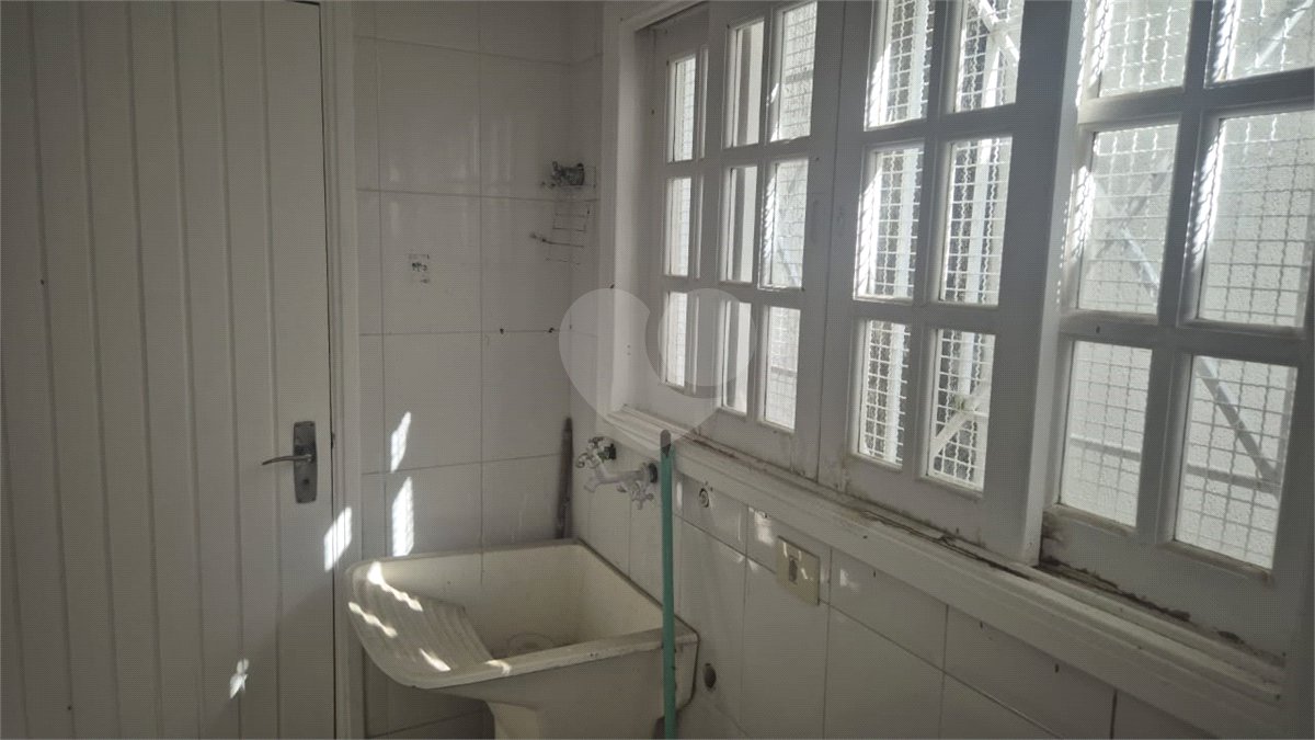 Sobrado à venda com 4 quartos, sendo 2 suítes, em Jardim Virginia Bianca, São Paulo, SP