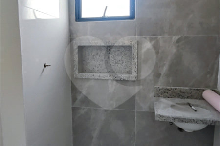 Sobrado à venda com 3 quartos, sendo 1 suíte, em Vila Granada, São Paulo, SP