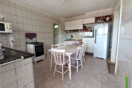 Casa à venda com 4 quartos, sendo 1 suíte, em Jardim Maricota, Itapetininga, SP