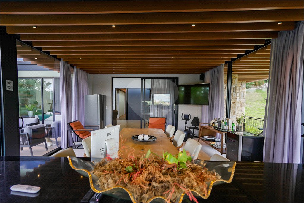 Casa à venda com 5 suítes no condomínio Plaza Athenee, Itu - SP