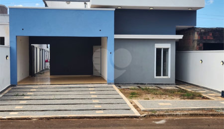 Casa à venda com 3 quartos, sendo 2 suítes,  no condomínio Sollares, Araraquara - SP