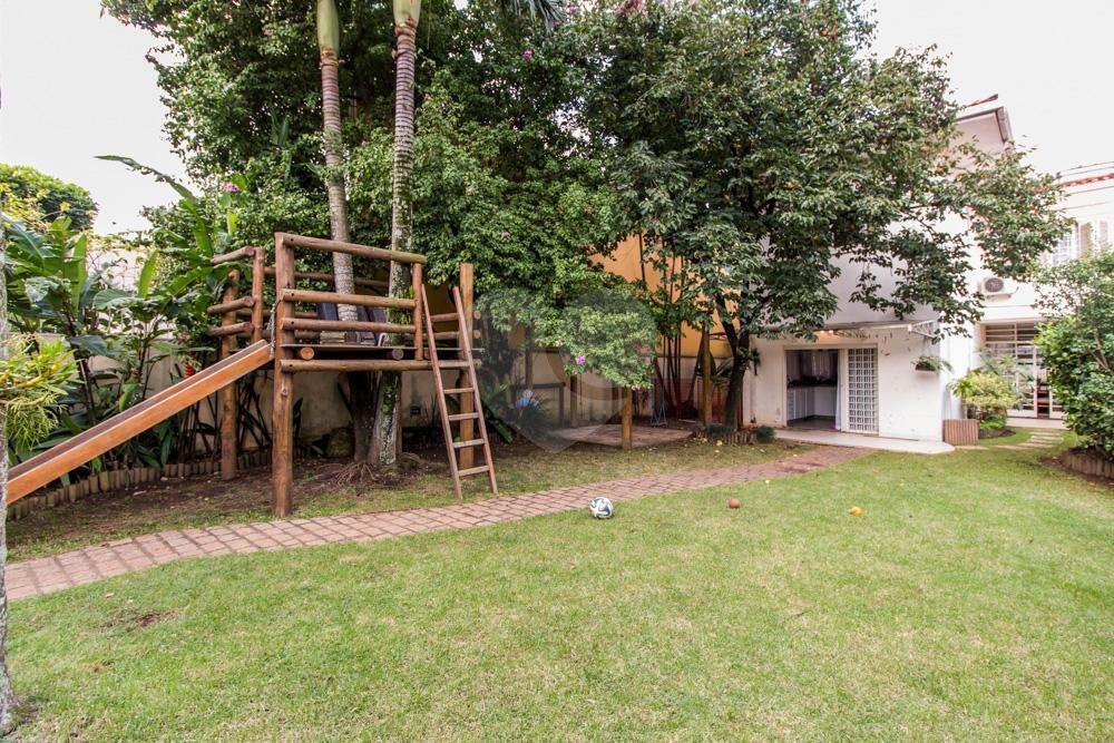 Casa à venda com 4 quartos, sendo 2 suítes, em Brooklin, São Paulo, SP