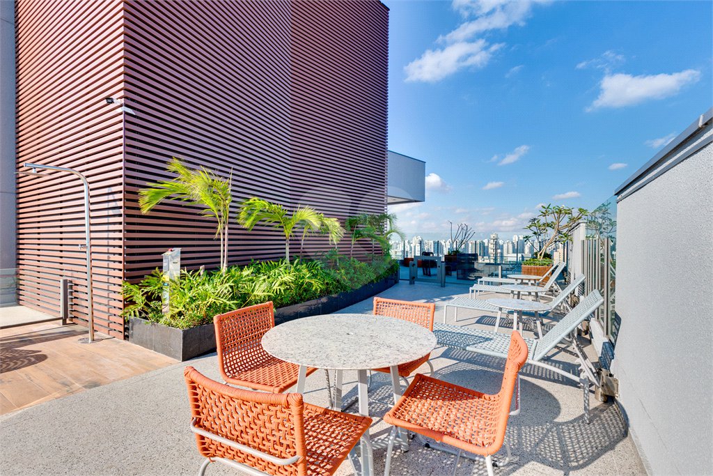 Apartamento à venda com 4 quartos, sendo 3 suítes,  em Brooklin, São Paulo, SP