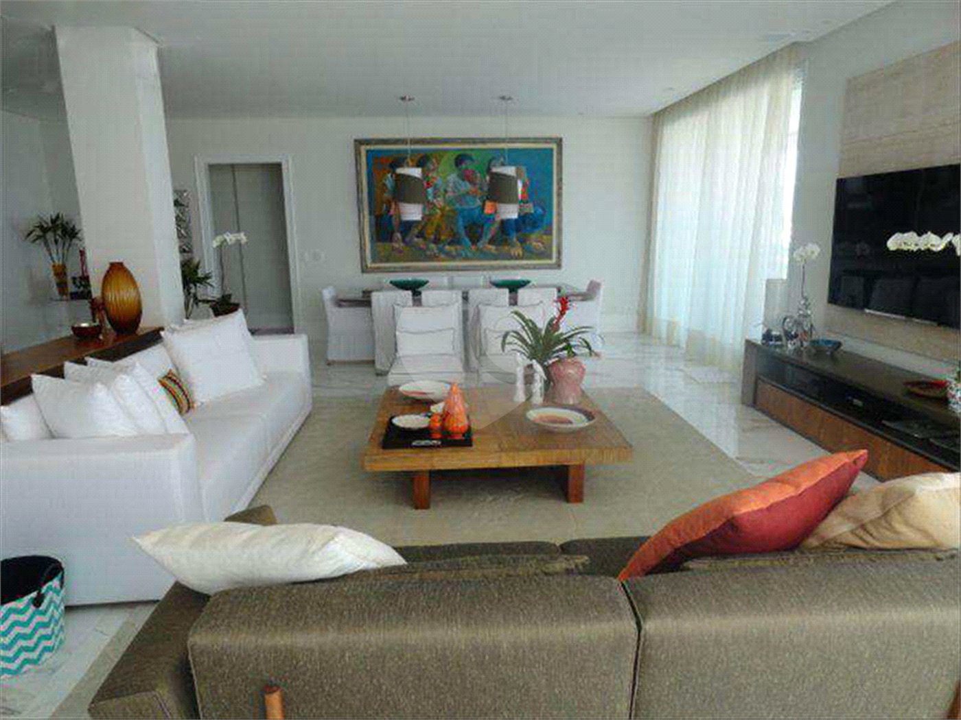 Apartamento à venda com 3 suítes em Jardim Virgínia, Guarujá, SP