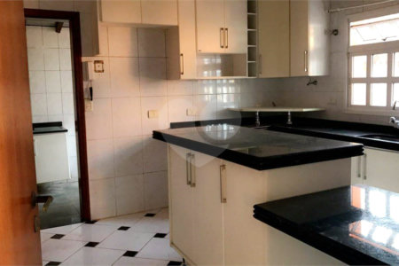Casa Térrea à venda com 3 quartos, sendo 2 suítes,  em Vila Avaí, Indaiatuba, SP