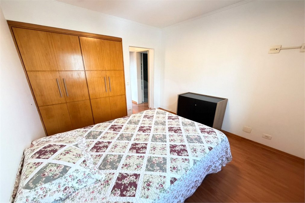 Apartamento à venda com 3 quartos, sendo 1 suíte, em Vila Paulista, São Paulo, SP