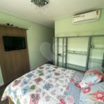 Casa à venda com 1 quarto, sendo 3 suítes, no condomínio Aruã Brisas I, Mogi das Cruzes - SP