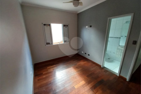 Sobrado à venda com 3 quartos, sendo 1 suíte, em Lar São Paulo, São Paulo, SP