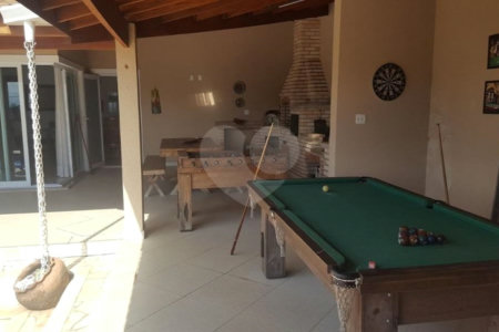 Casa à venda com 3 quartos, sendo 1 suíte, no condomínio Village Ipanema 1, Araçoiaba da Serra - SP