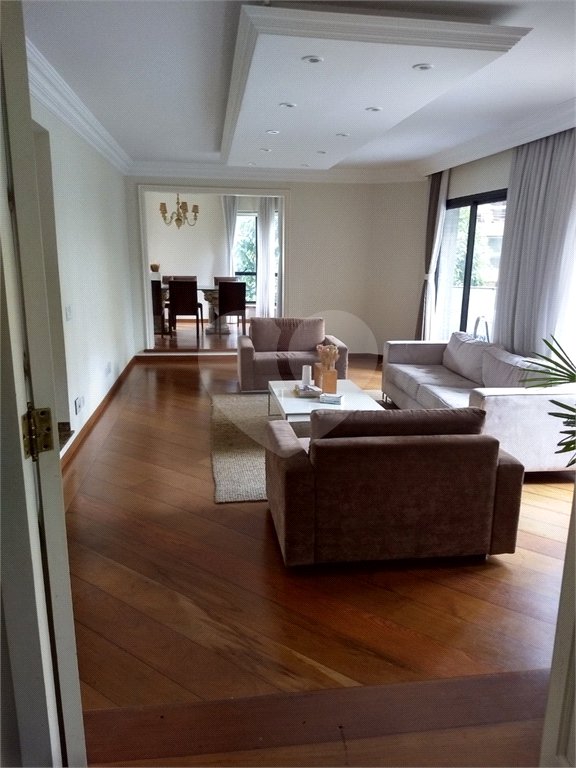 Apartamento à venda com 4 quartos, sendo 3 suítes, em Aclimação, São Paulo, SP