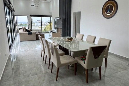 Casa em condomínio à venda ou para alugar com 5 quartos, sendo 3 suítes, no Centro, Piedade, SP
