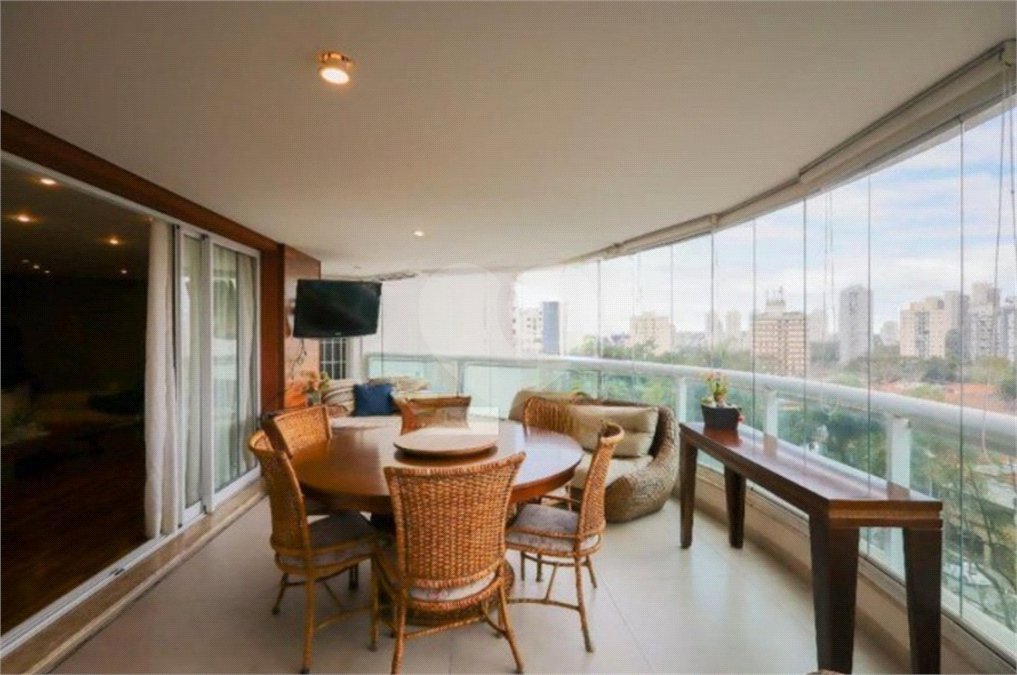 Apartamento à venda ou para alugar com 3 quartos, sendo 2 suítes,  em Jardim Marajoara, São Paulo, SP