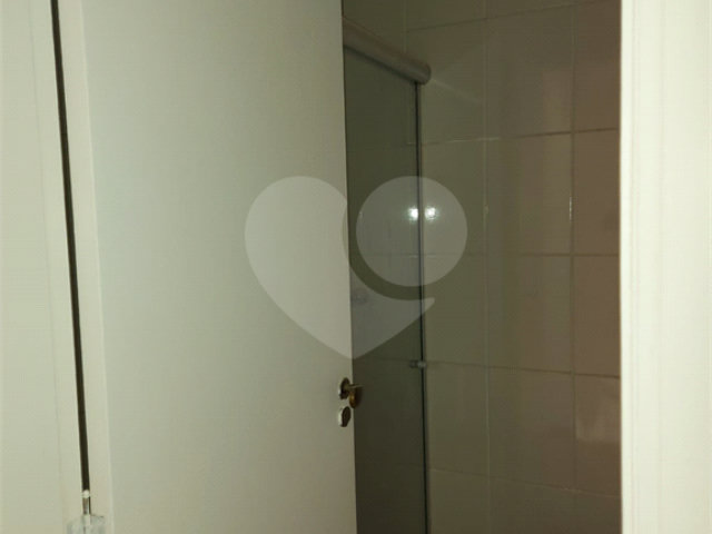 Casa à venda com 3 quartos, sendo 1 suíte,  no condomínio Vila das Macieiras, São Paulo - SP